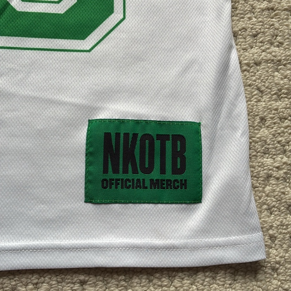 New Kids On The Block NKOTB Women’s Green & White Jersey Tour Tee Size Small - Picture 4 of 11